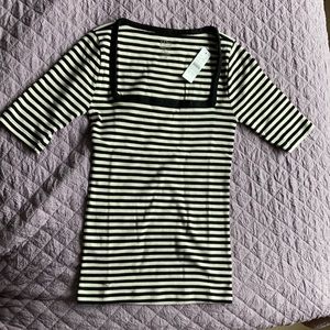 NWT perfect fit elbow sleeve squareneck T-shirt